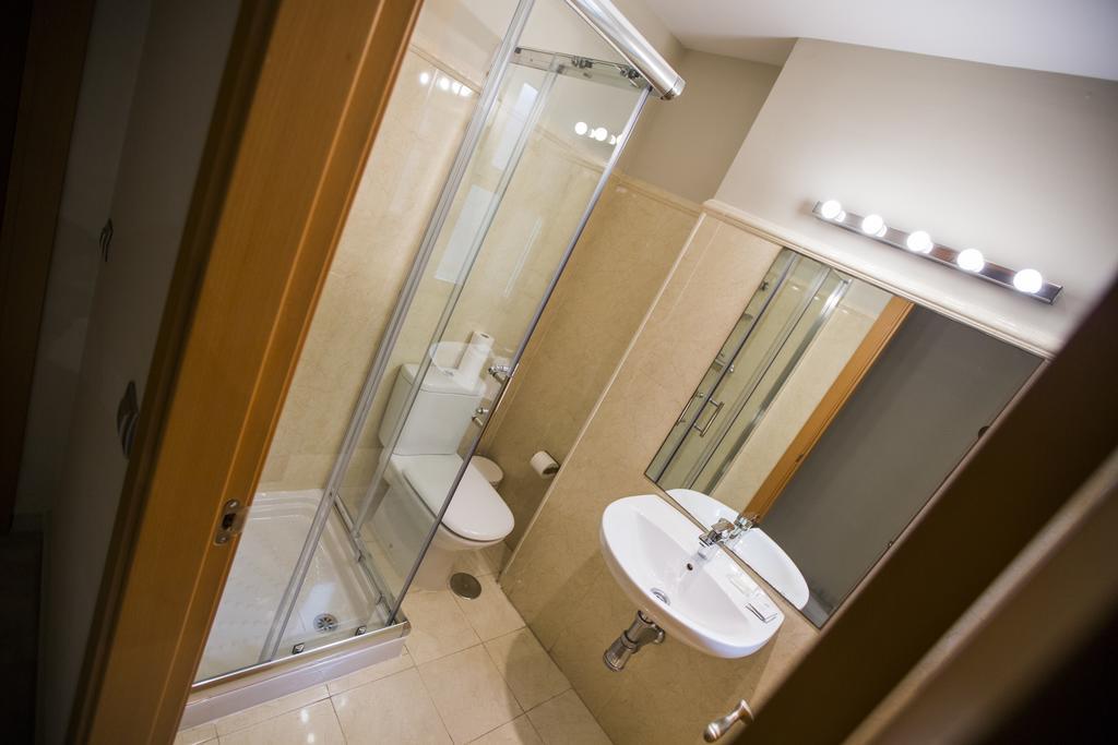 Ab Apartamentos Reding Málaga Exteriör bild