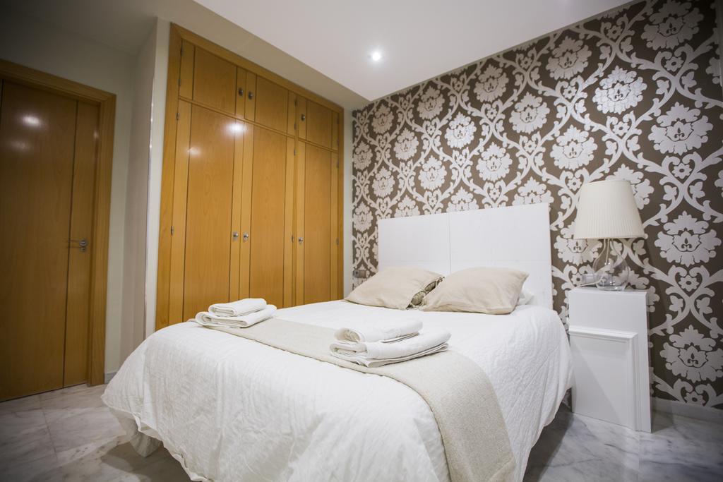 Ab Apartamentos Reding Málaga Exteriör bild