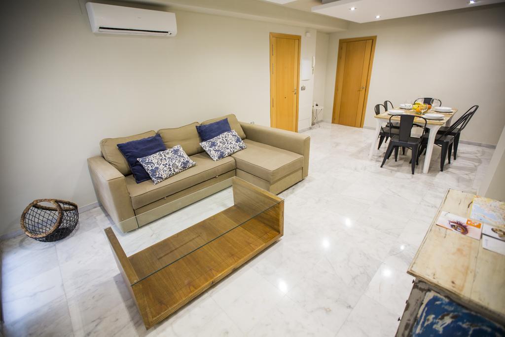 Ab Apartamentos Reding Málaga Exteriör bild