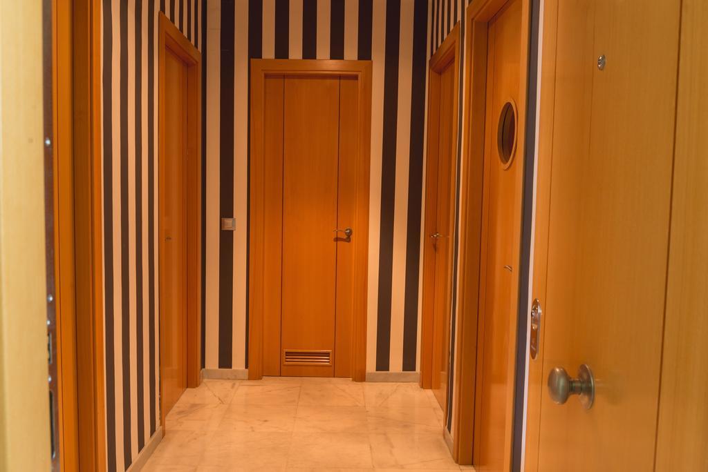 Ab Apartamentos Reding Málaga Exteriör bild