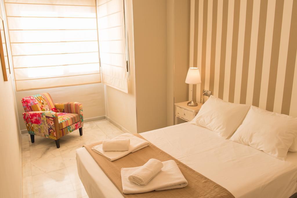 Ab Apartamentos Reding Málaga Exteriör bild