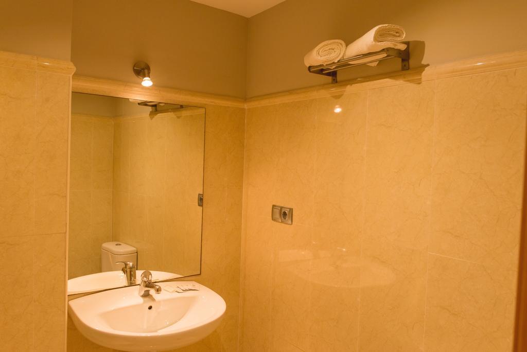 Ab Apartamentos Reding Málaga Exteriör bild
